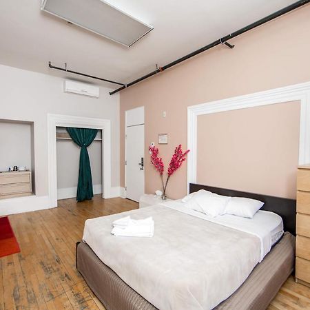 Auberge St Denis Montréal Esterno foto